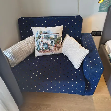 Slavi Exselsior, Sunny Apartment