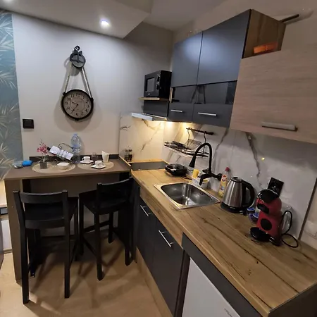 Slavi Exselsior, Sunny Appartement