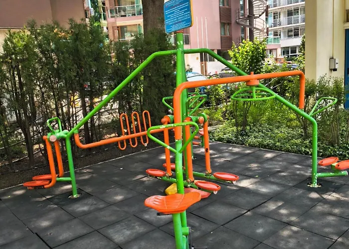 Slavi Exselsior, Sunny Apartamento 3*